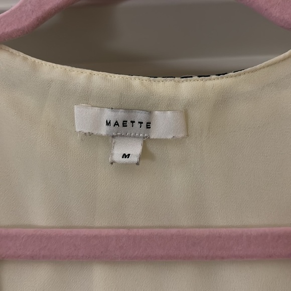 STELLA & DOT MAETTE SHEER BLOUSE SIZE M LINED NAVY EMBROIDERED  BUTTON LS - Picture 6 of 14